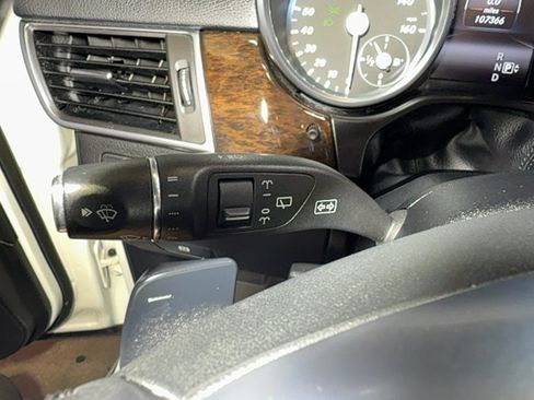 Used 2014 Mercedes-Benz GL 450 4MATIC image 34