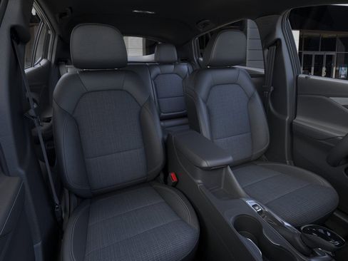 New 2025 Buick Envista Preferred image 17