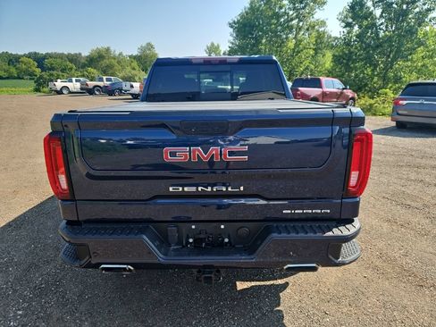 Used 2021 GMC Sierra 1500 Denali w/ Technology Package AWD/4WD image 7