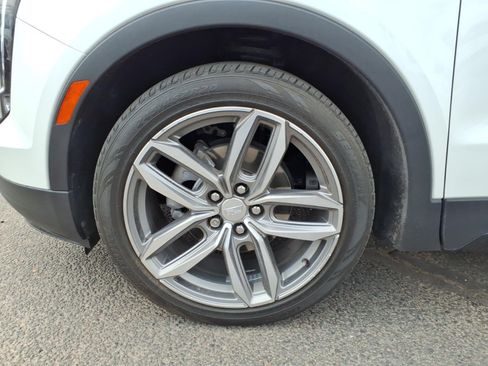 Used 2022 Cadillac XT4 Sport w/ Cold Weather Package FWD image 9