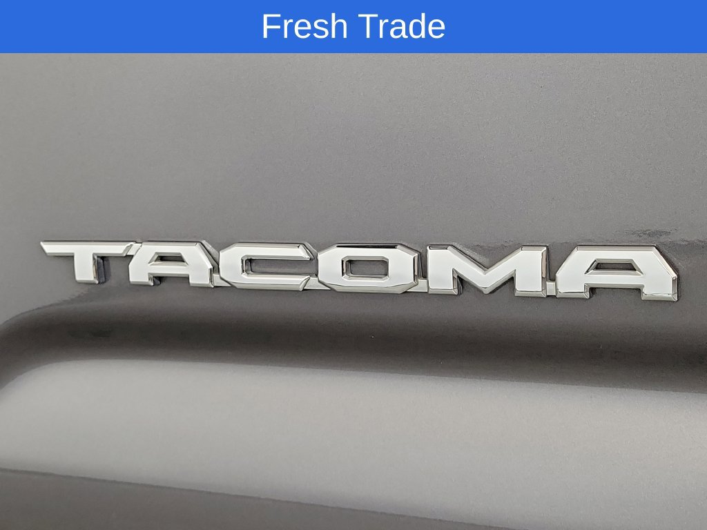 Used 2022 Toyota Tacoma SR5 w/ SR5 Appearance Package (SM) RWD image 8