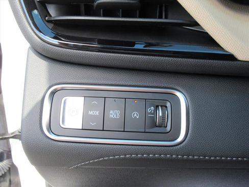 New 2026 Buick Enclave Preferred w/ Power Package image 21