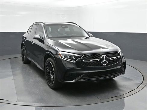 Used 2025 Mercedes-Benz GLC 300 image 22