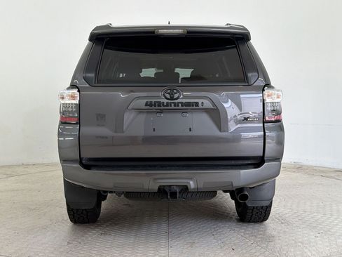Used 2021 Toyota 4Runner SR5 Premium w/ Moonroof Package RWD image 10