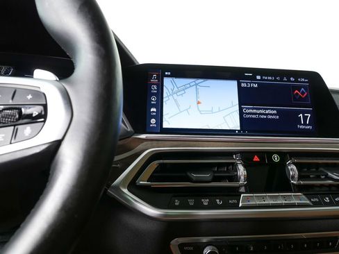 Used 2021 BMW X5 sDrive40i w/ M Sport Package image 12