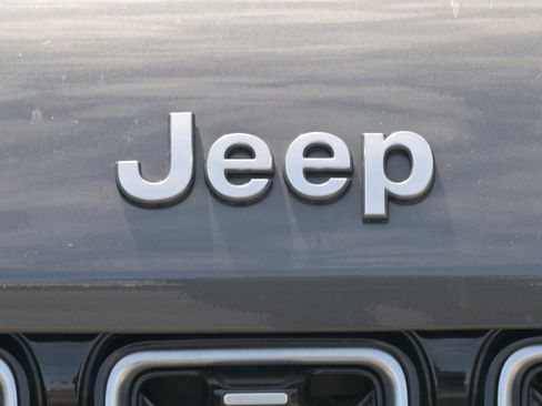 Used 2023 Jeep Grand Cherokee Summit w/ Adv Protech Group IV image 43