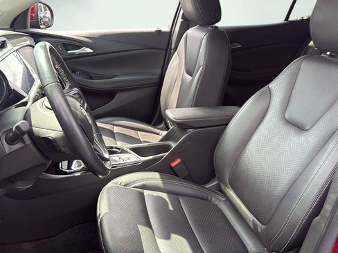 Used 2023 Buick Encore GX Essence w/ Experience Buick Package FWD image 10