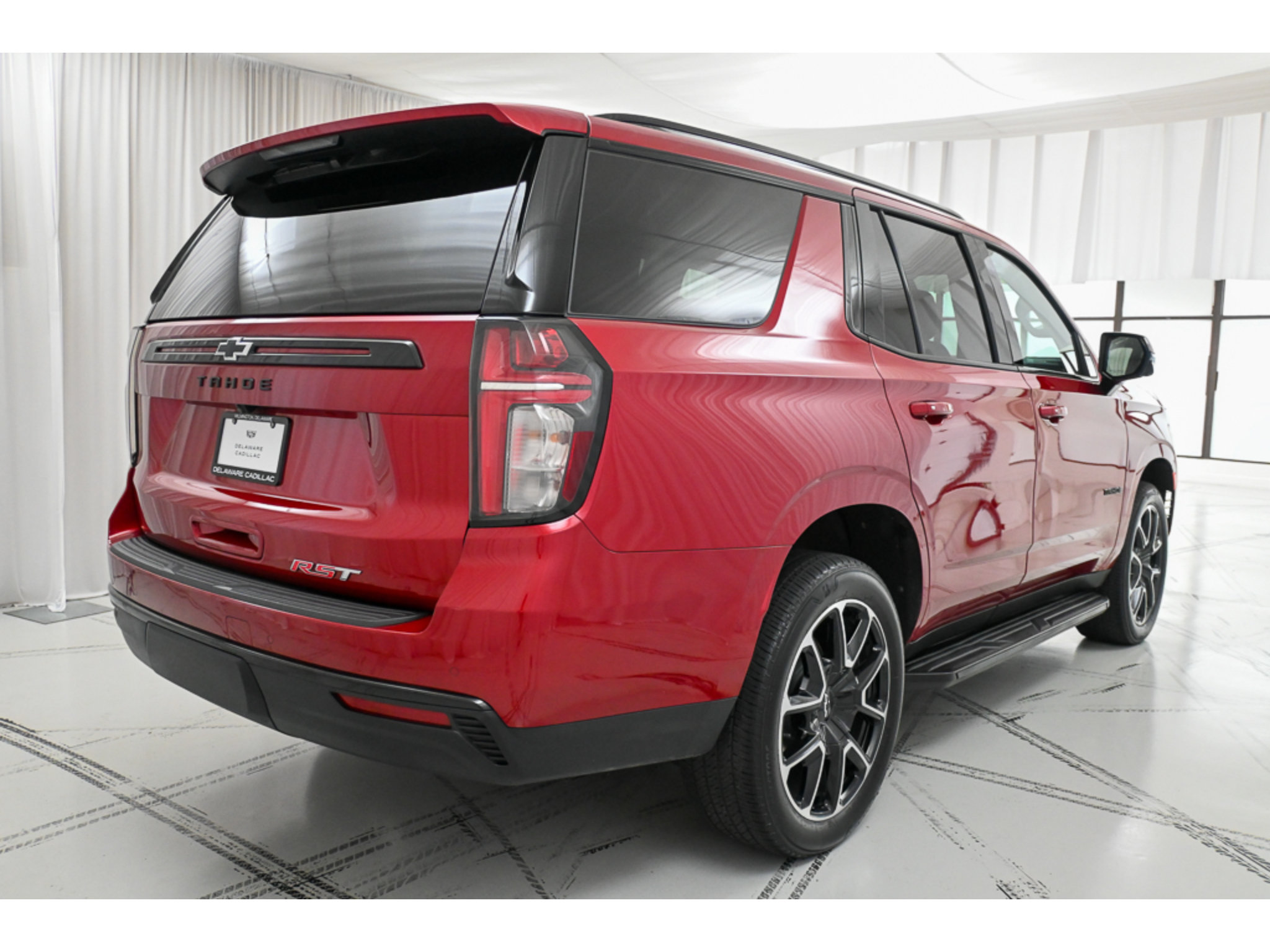Used 2024 Chevrolet Tahoe RST w/ Luxury Package AWD/4WD image 7