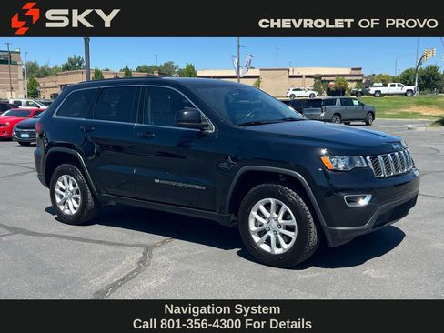 Used 2022 Jeep Grand Cherokee Laredo E w/ Security & Convenience Group image 4