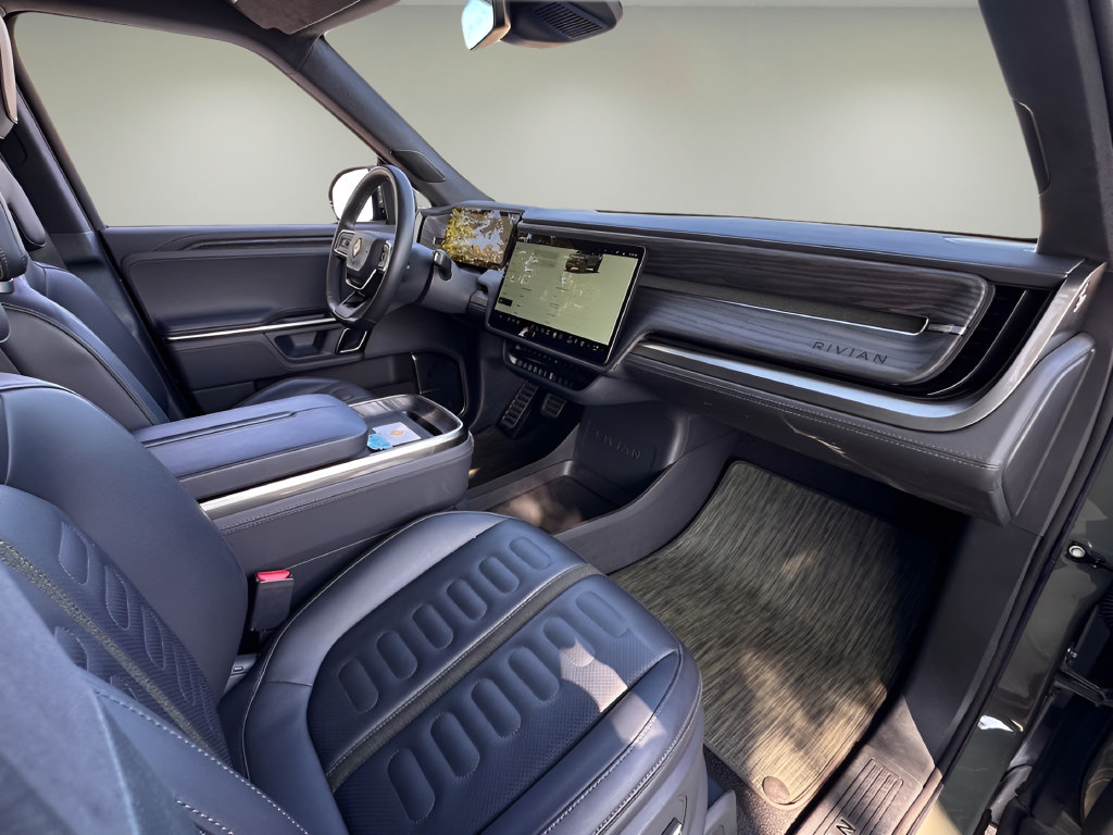 Used 2022 Rivian R1S Launch Edition Quad AWD/4WD image 22