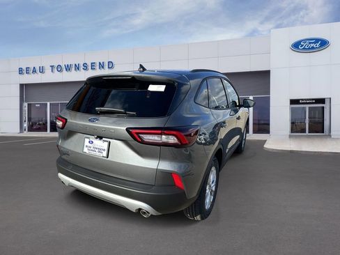 New 2025 Ford Escape Active image 2