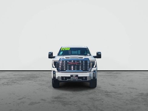Used 2024 GMC Sierra 2500 Denali w/ Denali Reserve Package AWD/4WD image 3