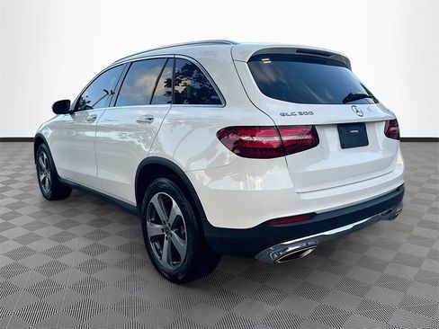 Used 2018 Mercedes-Benz GLC 300 4MATIC w/ Multimedia Package image 8