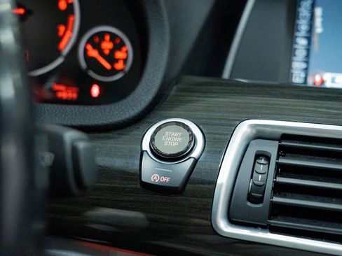 Used 2015 BMW 535i Gran Turismo xDrive image 29