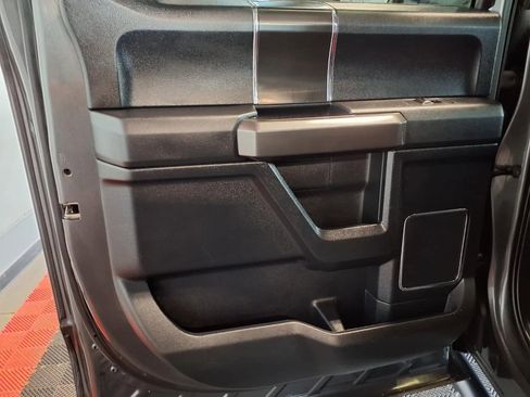 Used 2019 Ford F150 Lariat w/ Equipment Group 502A Luxury AWD/4WD image 15