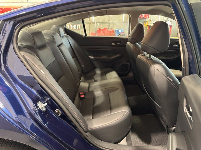 Used 2022 Nissan Altima 2.5 SR AWD/4WD image 14