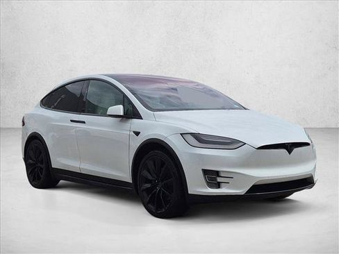 Used 2020 Tesla Model X Long Range AWD/4WD image 3