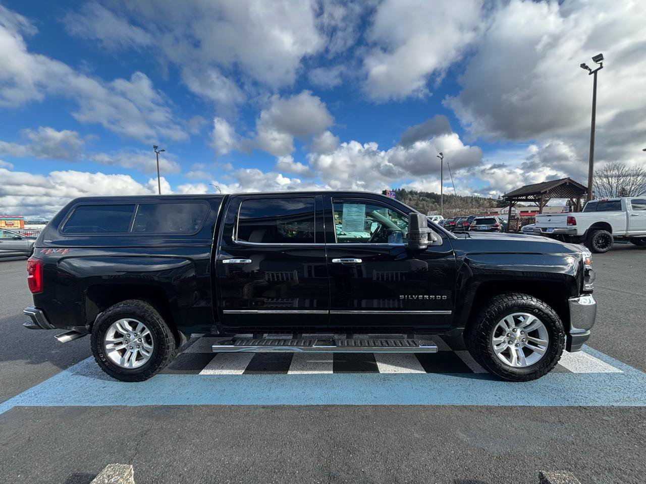 Used 2018 Chevrolet Silverado 1500 LTZ w/ LTZ Plus Package AWD/4WD image 6
