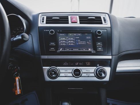 Used 2017 Subaru Legacy 2.5i w/ Alloy Wheel Package image 4