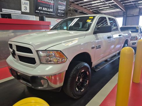Used 2014 RAM 1500 Express AWD/4WD image 1