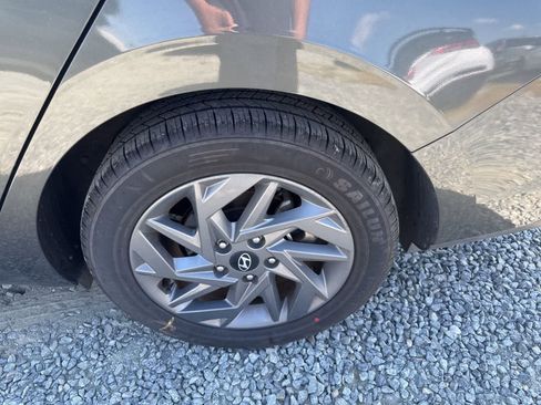 Used 2024 Hyundai Elantra SEL FWD image 10