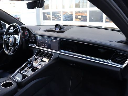 Used 2017 Porsche Panamera image 14