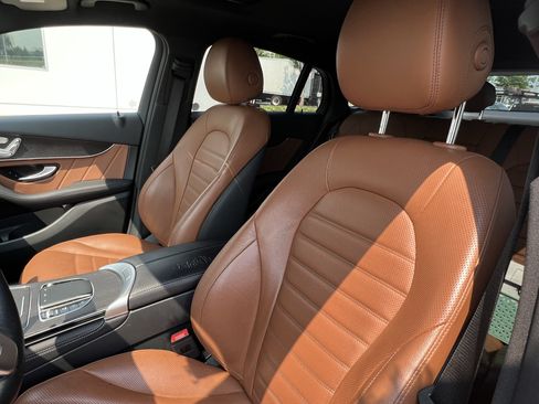 Used 2020 Mercedes-Benz GLC 300 4MATIC Coupe image 16