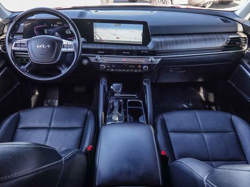 Used 2023 Kia Telluride EX w/ EX Captain's Chair Package image 11