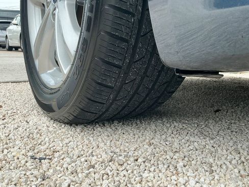 Used 2018 Ford Fusion SE w/ Fusion SE Technology Package image 39