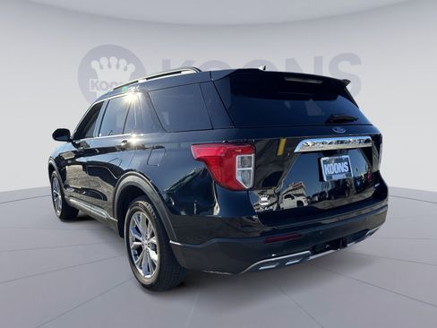 Used 2024 Ford Explorer XLT w/ Equipment Group 202A image 4