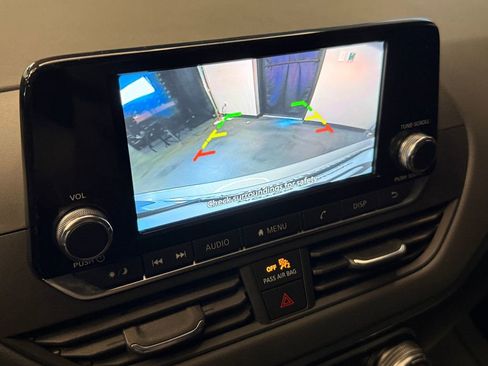 Used 2022 Nissan Altima 2.5 S FWD image 13