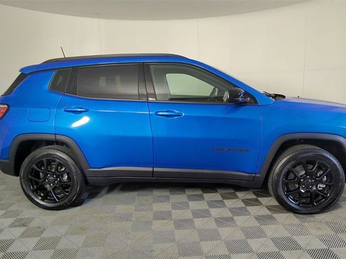 New 2026 Jeep Compass Latitude image 4