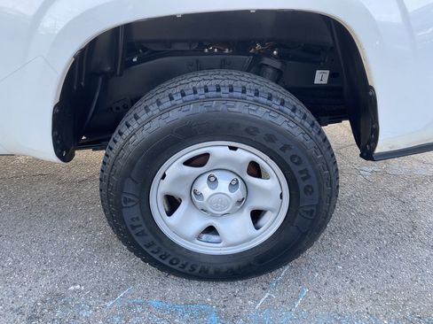 Used 2020 Toyota Tacoma SR RWD image 12