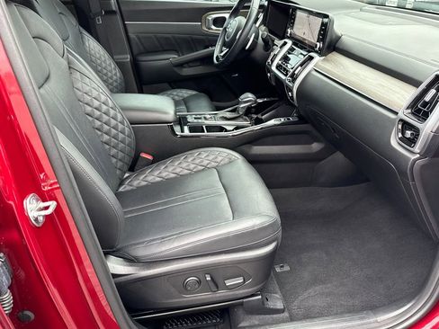 Used 2023 Kia Sorento SX Prestige image 13