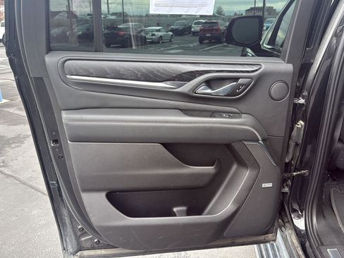 Used 2021 GMC Yukon XL Denali w/ Denali Premium Package image 23