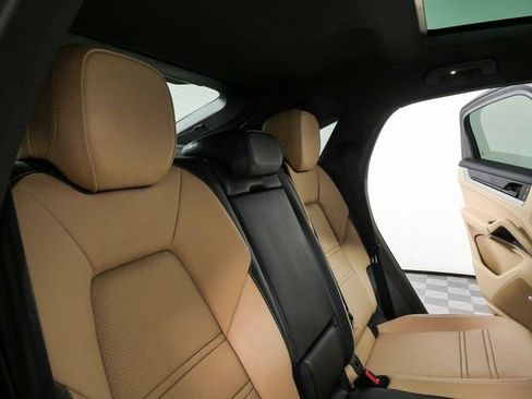 New 2026 Porsche Cayenne Coupe AWD/4WD image 24