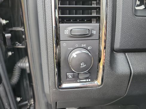 Used 2017 RAM 1500 Sport w/ Convenience Group image 19