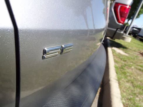 Used 2021 Ford Escape SE w/ Convenience Package FWD image 14