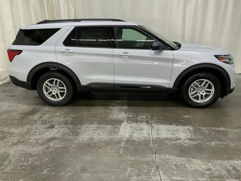New 2026 Ford Explorer Active AWD/4WD image 2