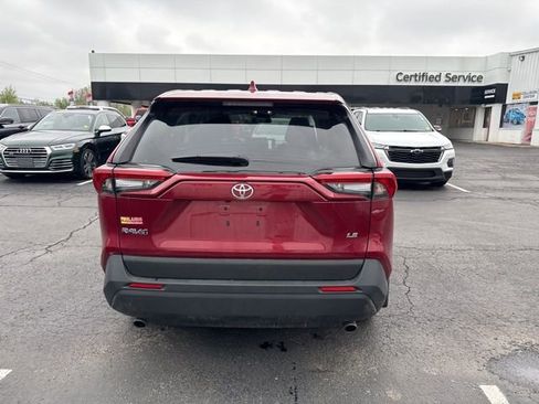 Used 2025 Toyota RAV4 LE FWD image 7