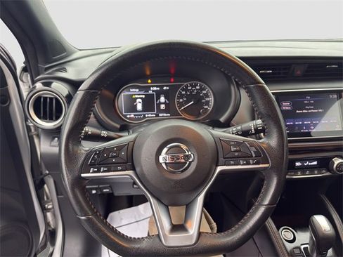 Used 2018 Nissan Kicks SR w/ Exterior Package image 10
