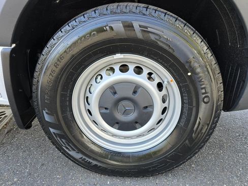 New 2025 Mercedes-Benz Sprinter 2500 image 11