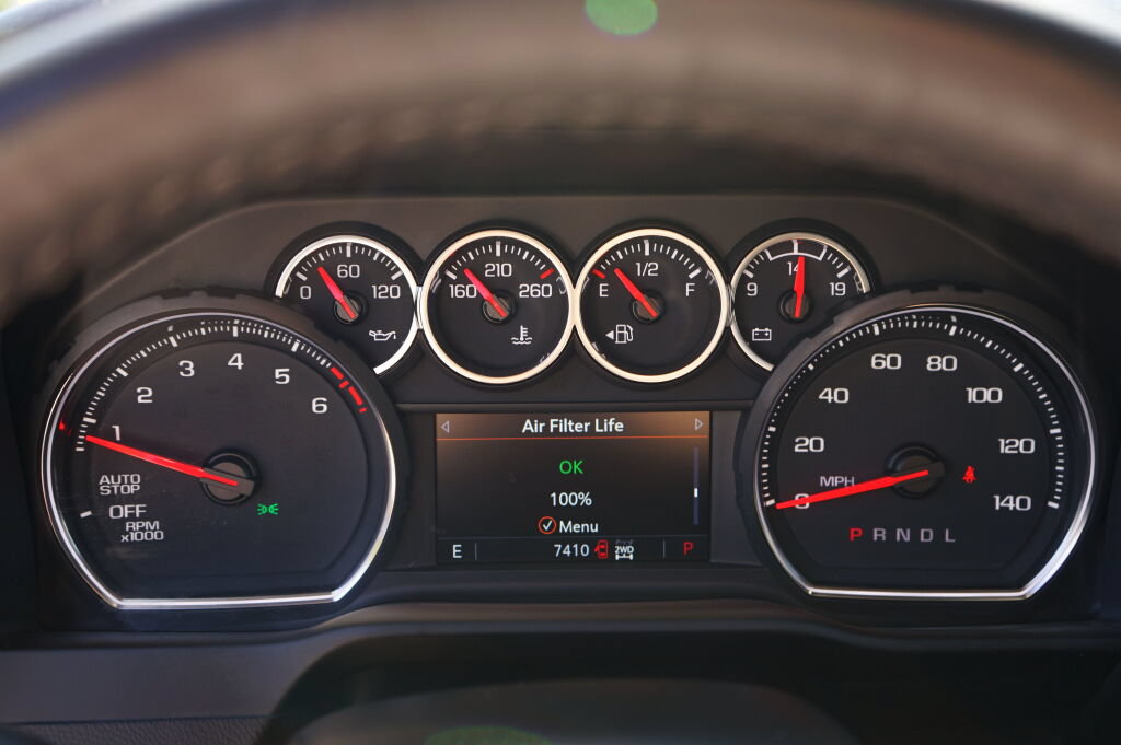 Used 2022 Chevrolet Silverado 1500 LT AWD/4WD image 24