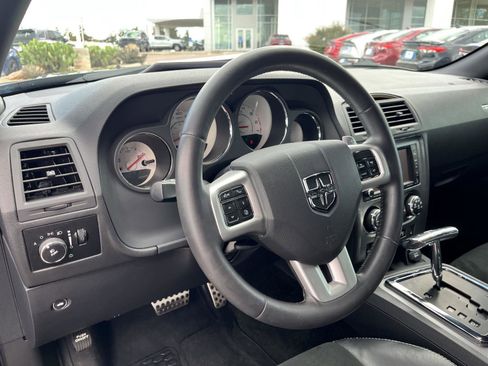 Used 2014 Dodge Challenger R/T image 27