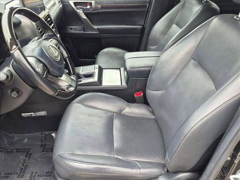 Used 2023 Lexus GX 460 Luxury w/ Accessory Package AWD/4WD image 15