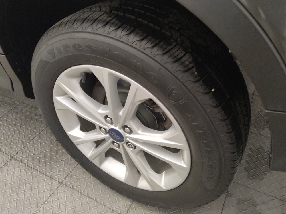 Used 2017 Ford Escape SE FWD image 31