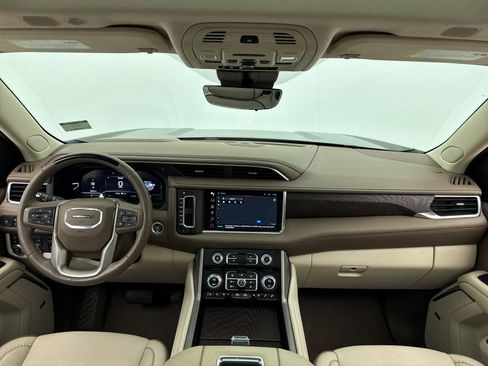 Used 2023 GMC Yukon Denali w/ Denali Reserve Package image 22