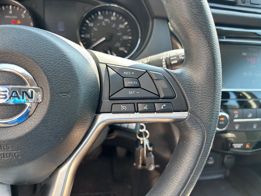 Used 2020 Nissan Rogue S FWD image 22