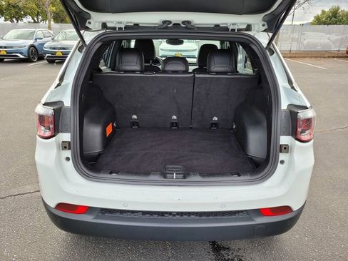 Used 2024 Jeep Compass Limited image 12