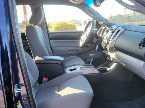 Used 2013 Toyota Tacoma PreRunner w/ SR5 Pkg image 16